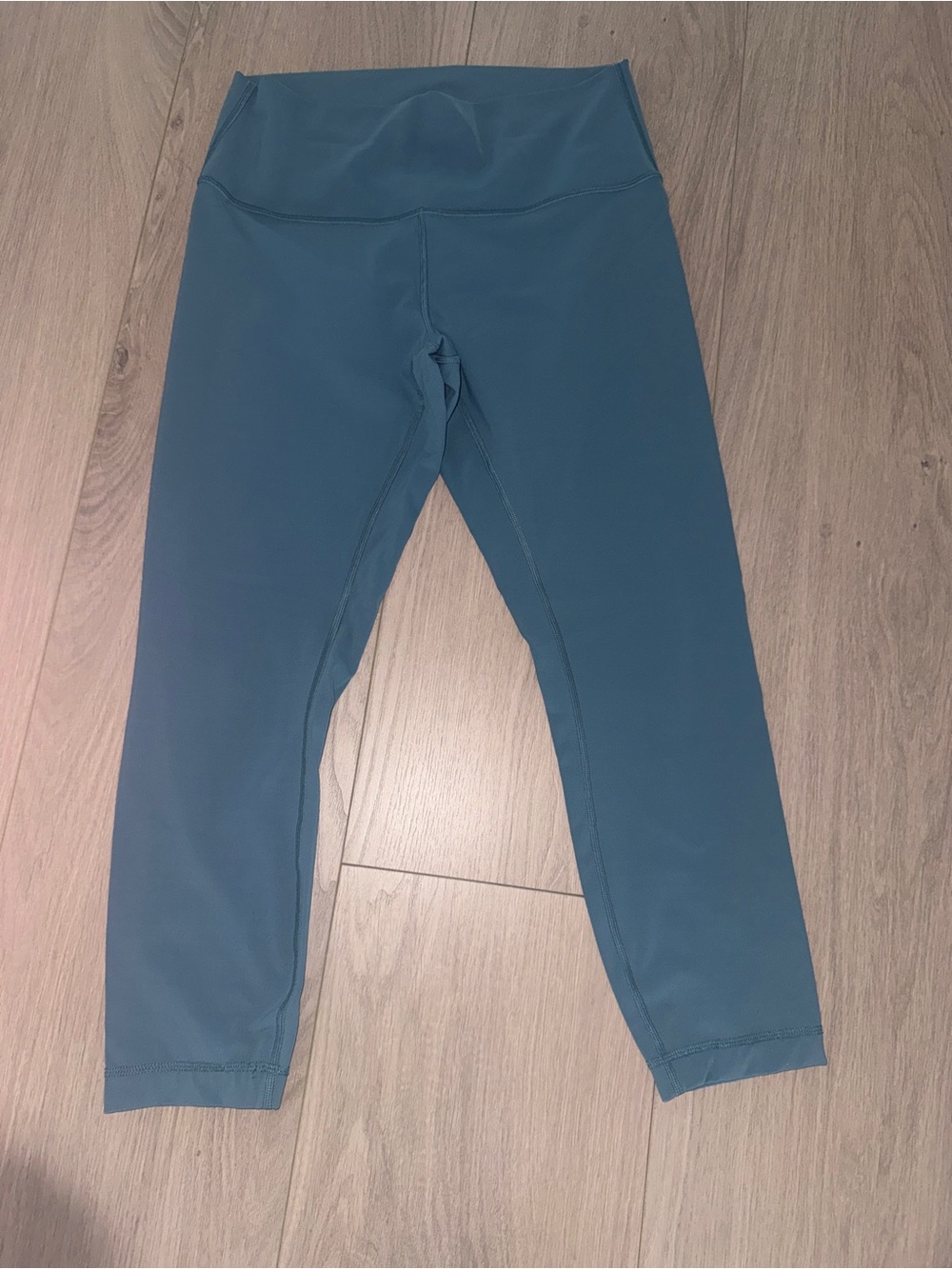 Lululemon Wunder Under Hi-Rise 7/8 Tight *Full-On Luxtreme 25"
Mystic Green 10 - Picture 5 of 8